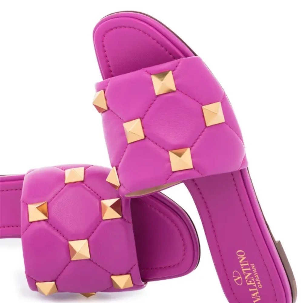 Valentino 🩷 BNIB ! Fuchsia Studded Roman Sandals Sz 39/8.5/9 so comfy